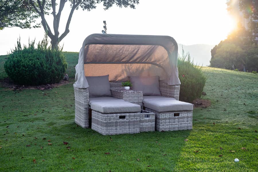 Begleitsofa-Set mit Himmelbett